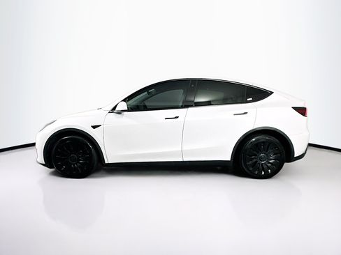 Used 2023 Tesla Model Y Long Range AWD/4WD image 4