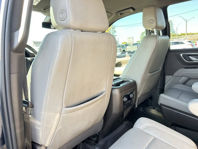 Used 2022 Chevrolet Tahoe Z71 w/ Luxury Package AWD/4WD image 20