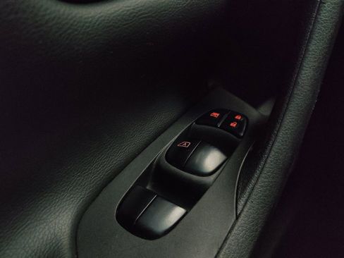 Used 2018 Nissan Altima 2.5 SR w/ SR Midnight Edition image 27