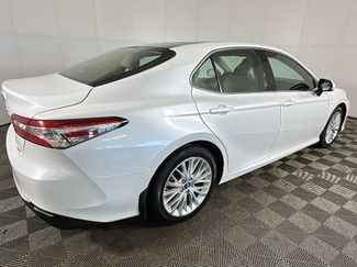 Used 2018 Toyota Camry XLE FWD video 2