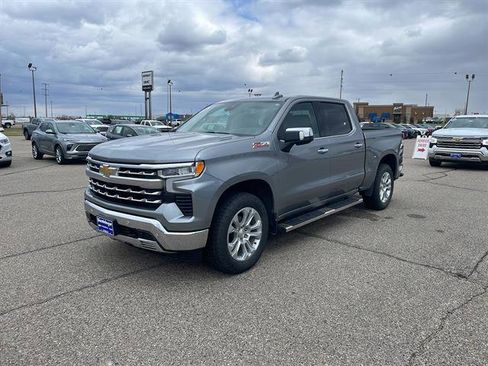 Used 2023 Chevrolet Silverado 1500 LTZ AWD/4WD image 6