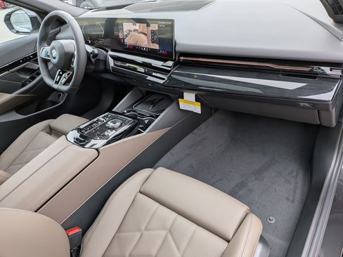 New 2026 BMW 530i w/ M Sport Package image 40