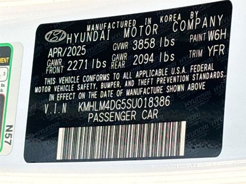Certified 2025 Hyundai Elantra Sport FWD image 21