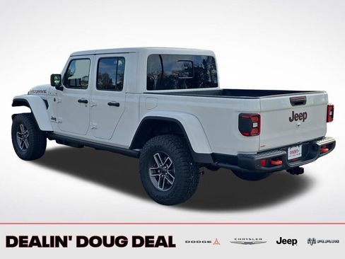 New 2026 Jeep Gladiator Mojave image 3