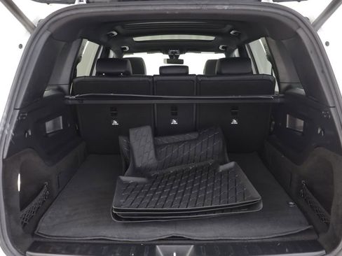 Used 2021 Mercedes-Benz GLB 250 4MATIC image 18