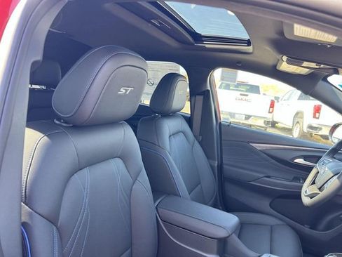 New 2026 Buick Envista Sport Touring image 31