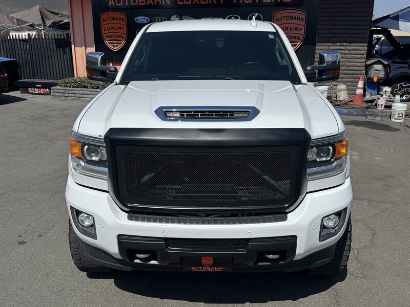 Used 2019 GMC Sierra 2500 Denali w/ Duramax Plus Package AWD/4WD image 2