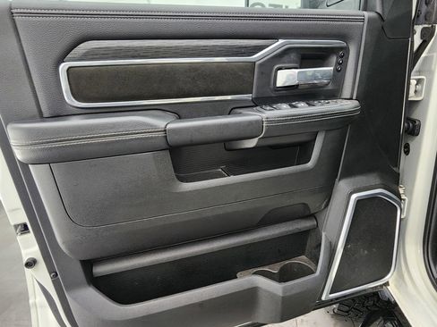 Used 2024 RAM 2500 Laramie w/ Night Edition image 45