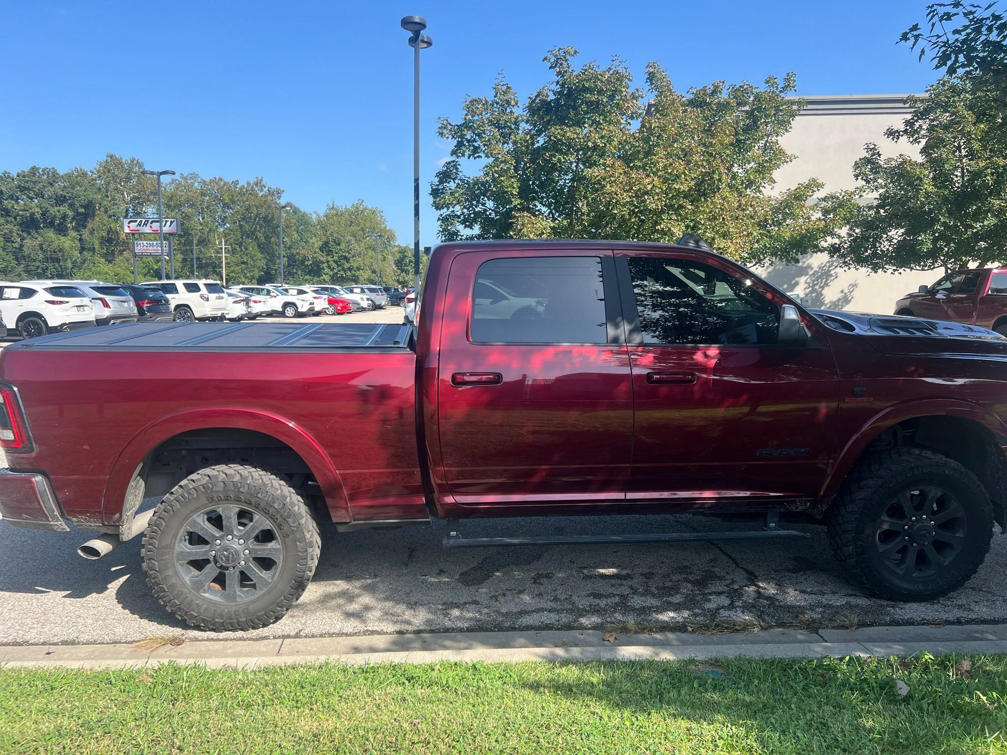 Used 2022 RAM 2500 Laramie AWD/4WD image 4