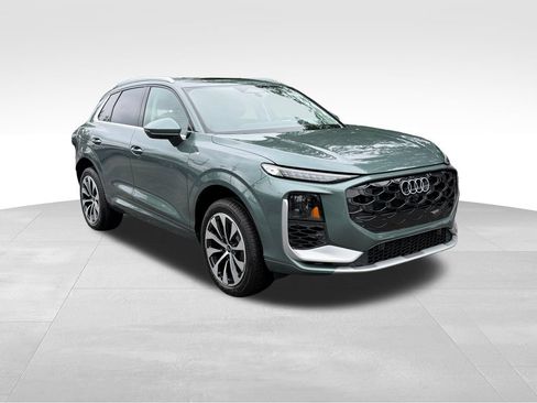 New 2026 Audi Q3 quattro 2.0T AWD/4WD image 3
