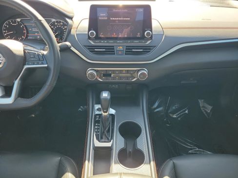 Used 2021 Nissan Altima 2.5 SR w/ SR Premium Package image 16