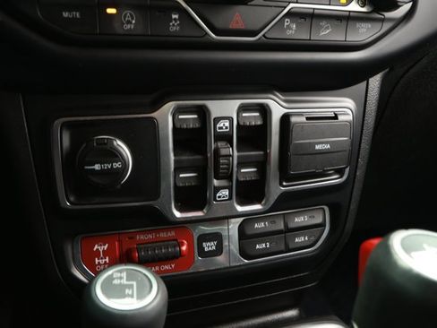 Used 2019 Jeep Wrangler Unlimited Rubicon image 19