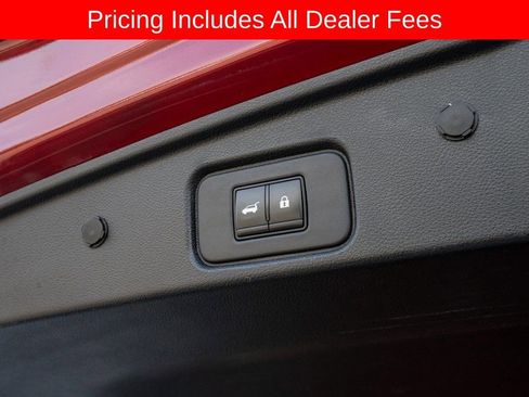 Used 2023 Nissan Pathfinder SL AWD/4WD image 6