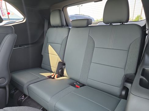 New 2026 GMC Acadia AT4 w/ Luxury Package AWD/4WD image 16