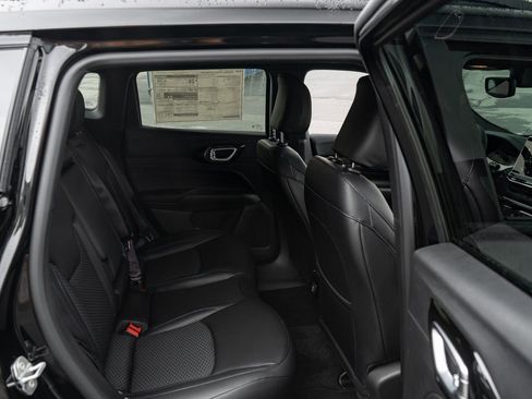 New 2026 Jeep Compass Latitude image 20