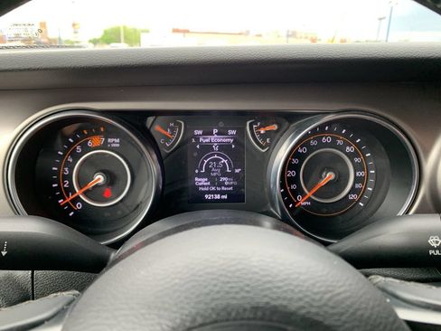 Used 2020 Jeep Wrangler Sport AWD/4WD image 39