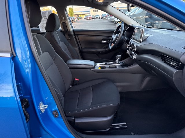 Used 2025 Nissan Sentra SV FWD image 9