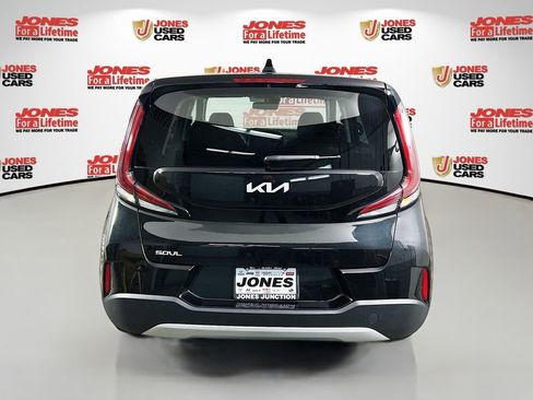 Used 2023 Kia Soul LX w/ LX Technology Package FWD image 14