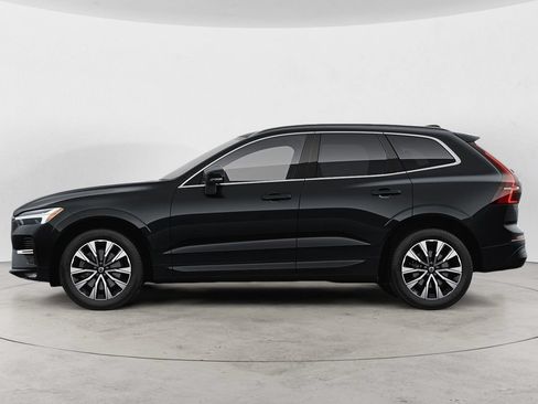 Certified 2023 Volvo XC60 B5 Core w/ Climate Package AWD/4WD image 4