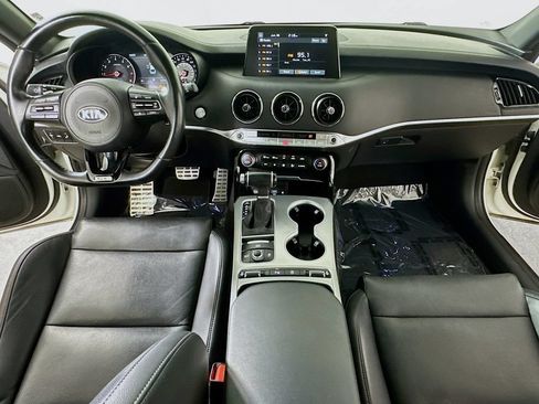 Used 2020 Kia Stinger GT1 RWD image 16
