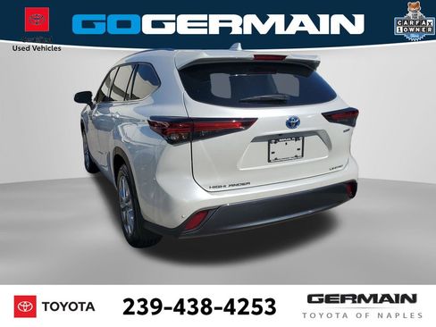 Used 2024 Toyota Highlander Limited image 9