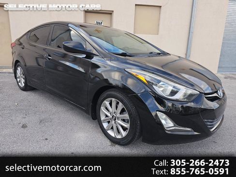 Used 2014 Hyundai Elantra SE w/ Option Group 02 FWD image 1
