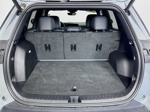 Used 2025 Chevrolet Equinox LT w/ Convenience Package II image 26