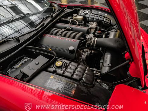 Used 1998 Chevrolet Corvette Coupe w/ Roof Pkg RWD image 39