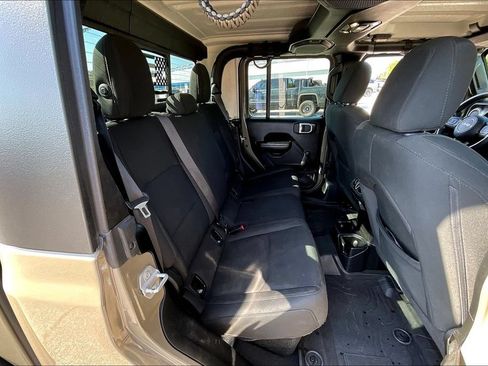 Used 2020 Jeep Gladiator Sport AWD/4WD image 23