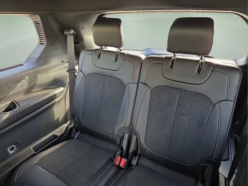 New 2025 Jeep Grand Cherokee L Laredo image 11