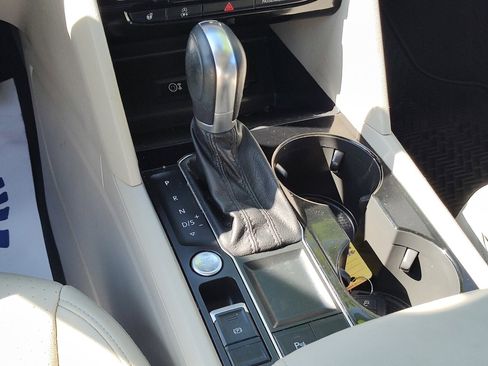 Used 2019 Volkswagen Atlas SEL image 21