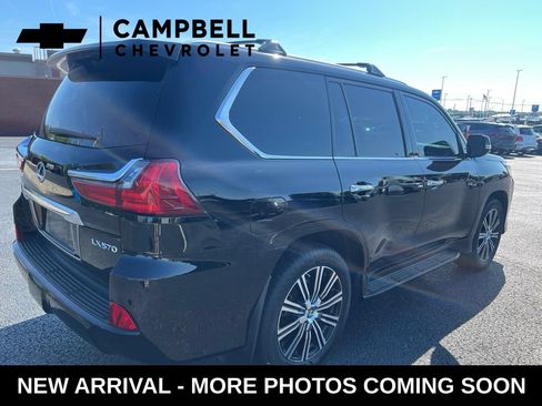 Used 2021 Lexus LX 570 4WD w/ Luxury Package image 5
