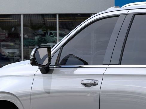 New 2026 Chevrolet Tahoe Premier AWD/4WD image 12
