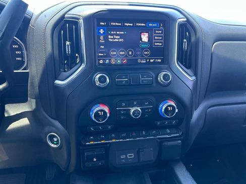 Used 2021 GMC Sierra 1500 AT4 w/ AT4 Premium Package AWD/4WD image 18