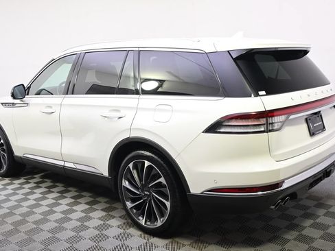 Used 2020 Lincoln Aviator Reserve w/ Equipment Group 202A AWD/4WD image 3