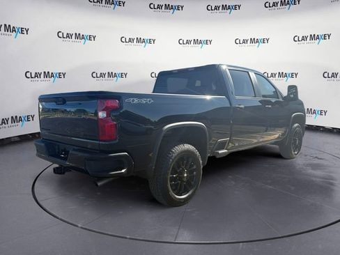 Used 2025 Chevrolet Silverado 2500 Custom w/ Custom Value Package image 5