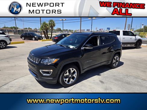 Used 2018 Jeep Compass Limited w/ Navigation Group AWD/4WD image 1
