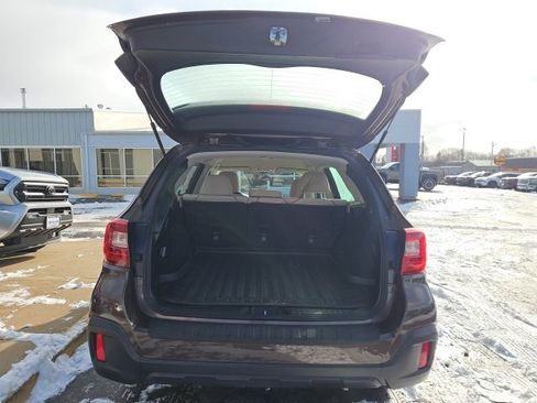 Used 2019 Subaru Outback 2.5i image 10