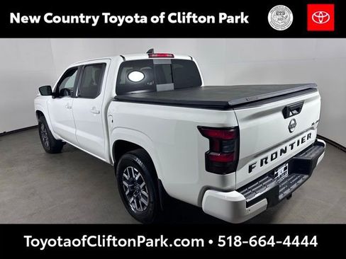 Used 2024 Nissan Frontier SL w/ Technology Package AWD/4WD image 5