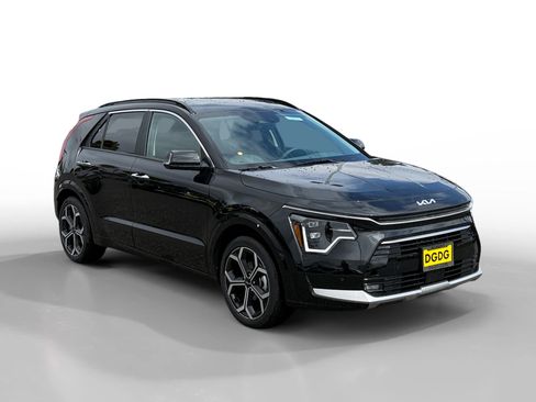 New 2025 Kia Niro SX Touring image 7