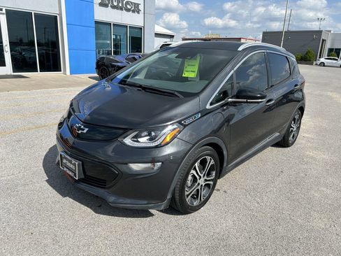 Used 2017 Chevrolet Bolt Premier w/ Driver Confidence II Package FWD image 1