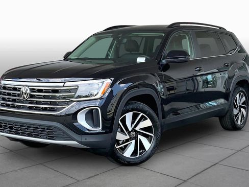 New 2026 Volkswagen Atlas SE FWD image 1