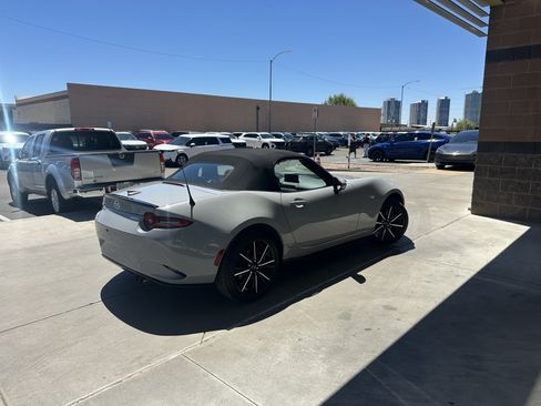Used 2024 MAZDA MX-5 Miata Grand Touring w/ Appearance Package RWD image 3