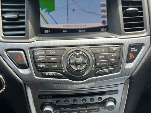Used 2017 Nissan Pathfinder SL w/ SL Tech Package FWD image 16