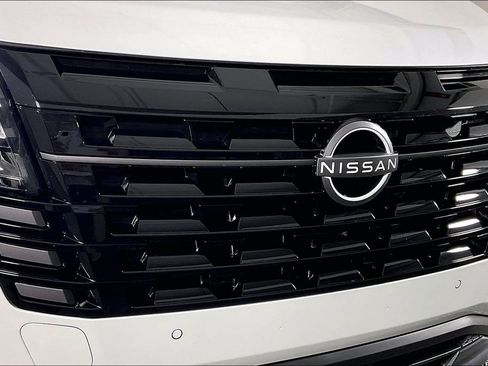 New 2026 Nissan Pathfinder SL FWD image 36