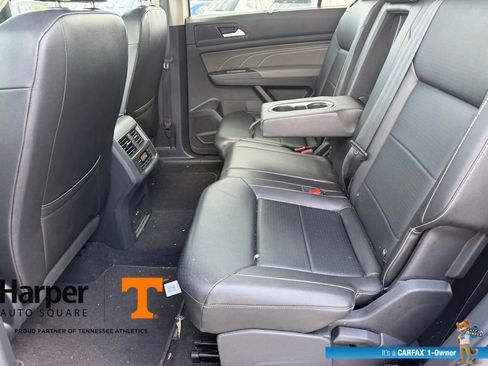 Used 2023 Volkswagen Atlas SE w/ Panoramic Sunroof Package FWD image 11