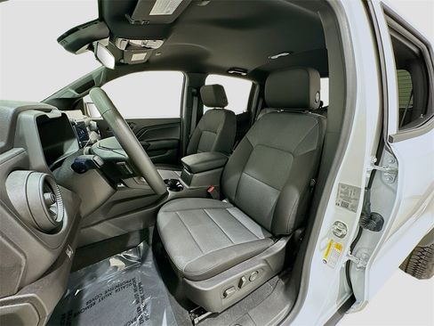 Used 2024 Chevrolet Colorado Trail Boss image 21