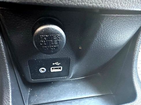 Used 2021 Nissan NV200 SV w/ Sliding Door Glass Package image 23