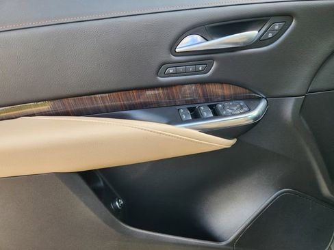 Used 2024 Cadillac XT4 Premium Luxury image 22