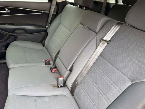 Used 2020 Kia Sorento LX w/ LX I4 Convenience Package FWD image 15